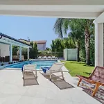 Villa Esclusiva Con Piscina Privata A Mondello *