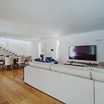 Esclusiva Con Piscina Privata A Mondello Villa Palermo