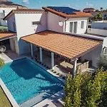 Villa Esclusiva Con Piscina Privata A Mondello *