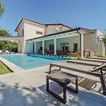 Esclusiva Con Piscina Privata A Mondello Villa Palermo