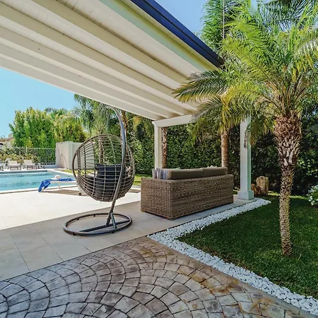 Villa Esclusiva Con Piscina Privata A Mondello Palermo