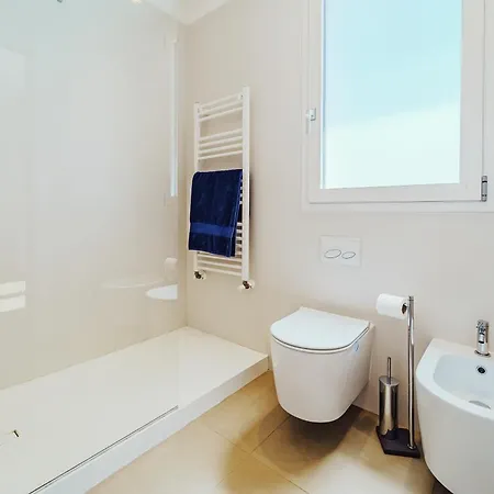 Esclusiva Con Piscina Privata A Mondello *